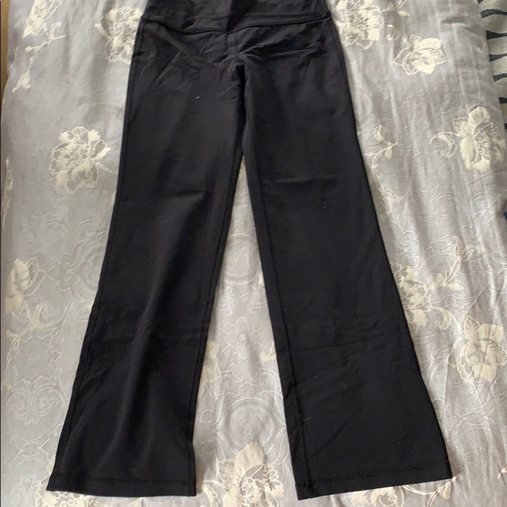 Lulu flared yoga pant